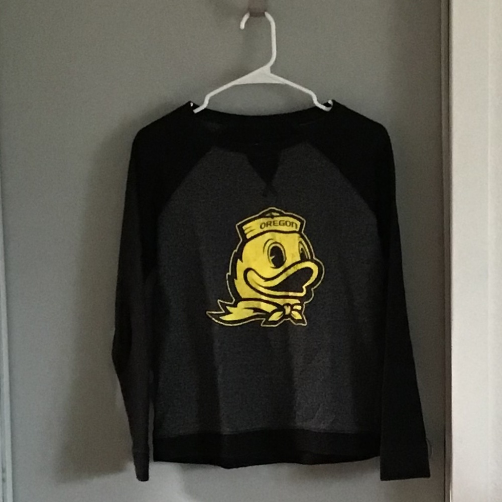 Size small Oregon Ducks long sleeve shirt
